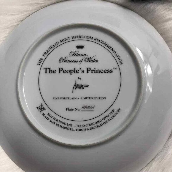 Diana, Princess of Wales Collection Limited Ed Franklin Mint Plates Sealed VHS - Picture 9 of 11